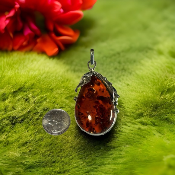Large Vintage Baltic Amber Sterling Silver Pendant w/Chain - Picture 5 of 9